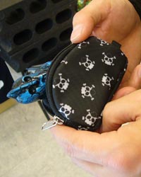 handy dandy coin holder thingy... purse 2
